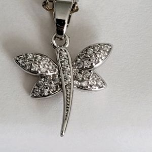 New- dragonfly Necklace